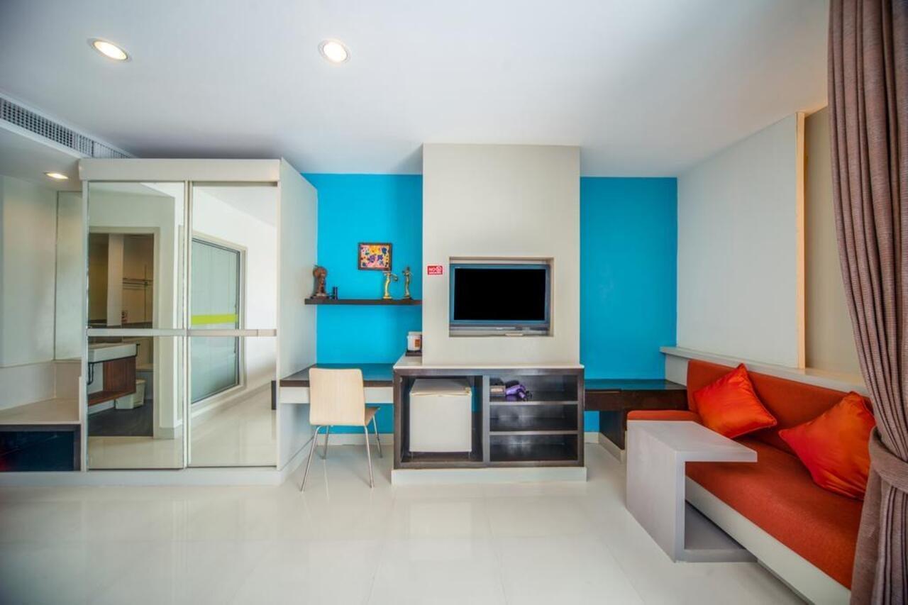 I Dee Hotel Patong Buitenkant foto