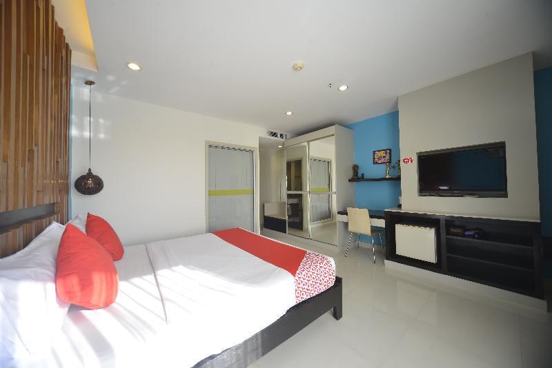 I Dee Hotel Patong Buitenkant foto